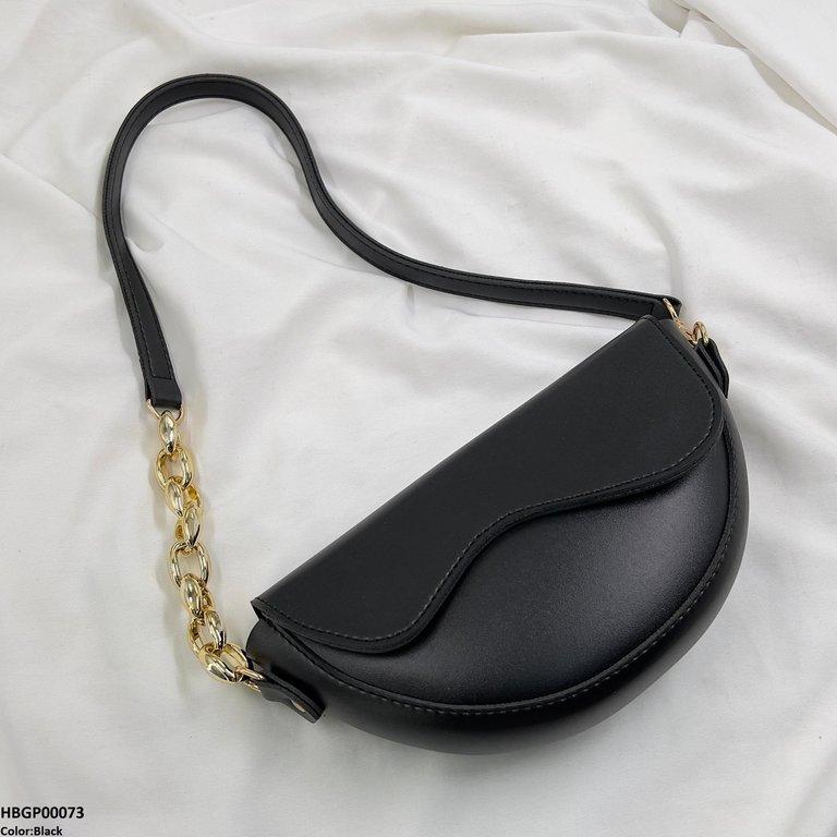 Aurelia Saddle Armpit Bag Black